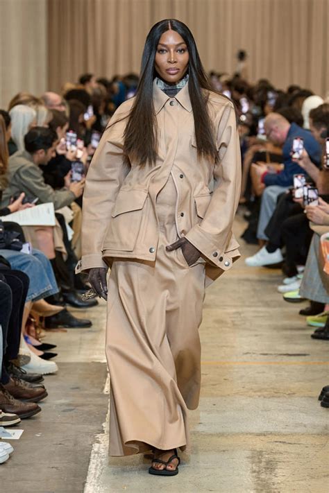 burberry vogue runway aw19|london fashion week 2022 Burberry.